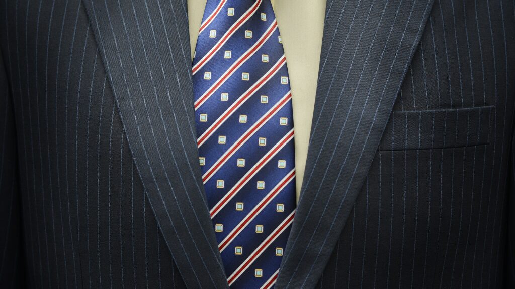 ストライプ柄スーツ